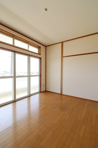 TRハイツの洋室