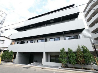 【外観】 | 鉄筋コンクリート造のがっちりとした建物。