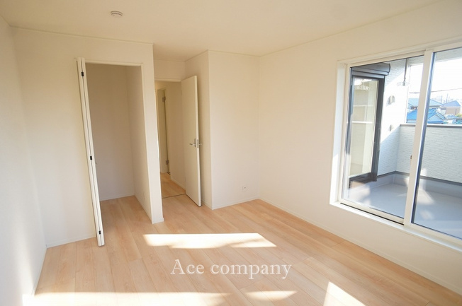 【寝室】 | 東大阪市稲田本町1丁目　【5号棟/全5棟】 | 【2階：洋室7.5帖】収納完備です♪