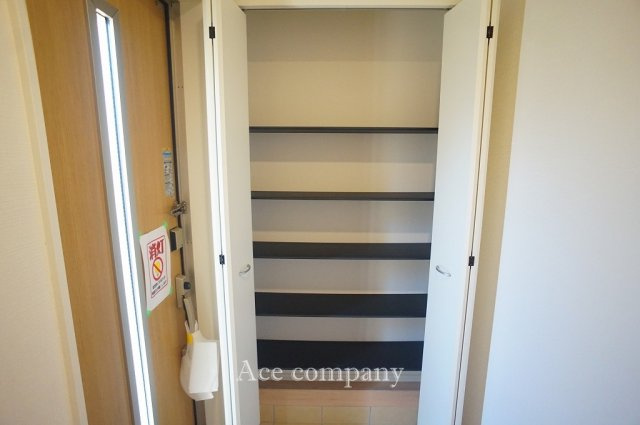 【収納】 | 東大阪市稲田本町1丁目　【4号棟/全5棟】 | シューズクローゼット完備です♪