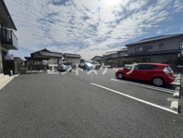 リノ　Ｂの駐車場|高崎、前橋のお部屋探しはエンドスケープまで！お客様の理想お聞かせ下さい♪