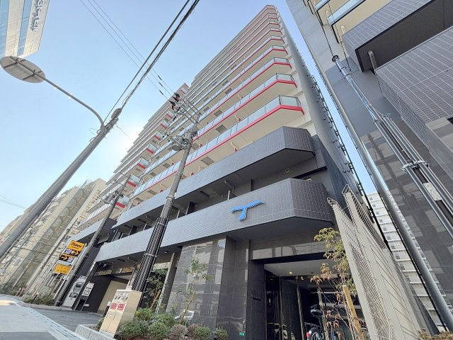 セレニテ新大阪グランデミリューの外観