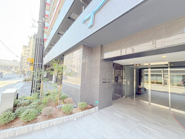 セレニテ新大阪グランデミリューのロビー