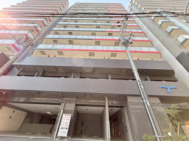 セレニテ新大阪グランデミリューの外観