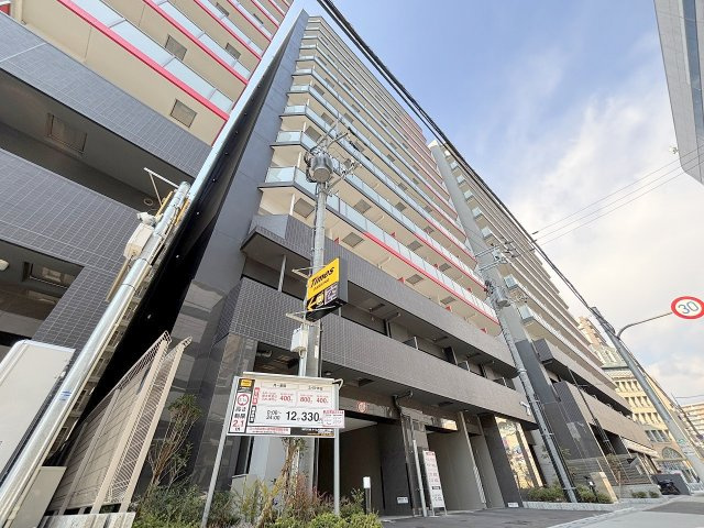 セレニテ新大阪グランデミリューの外観