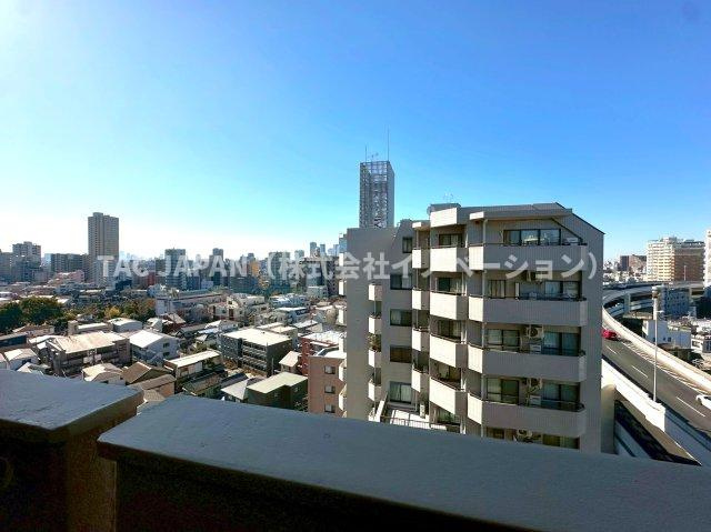 マンションアクロス西巣鴨の展望|どこまでも青空が続くスポット的にひらけた12階からの素晴らしいロケーション。アクセスの良さと「開放感」「日当たり」「風通し」などの3拍子が揃う好マンション！