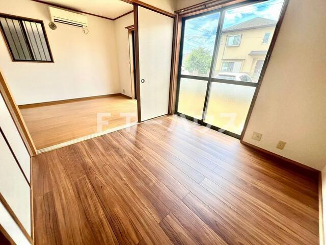 土井貸家（武石）の居間・リビング