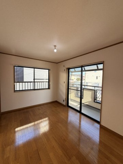 【洋室】 | 安行領根岸　貸戸建 | 広々とした洋室です