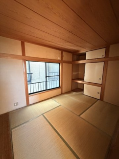 【和室】 | 安行領根岸　貸戸建 | 奥行のある押入付の和室