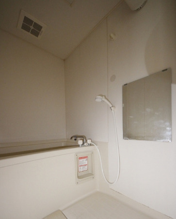 ヴィフォレストⅡの浴室