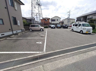 【駐車場】
