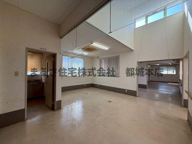 都城市高木町の店舗事務所