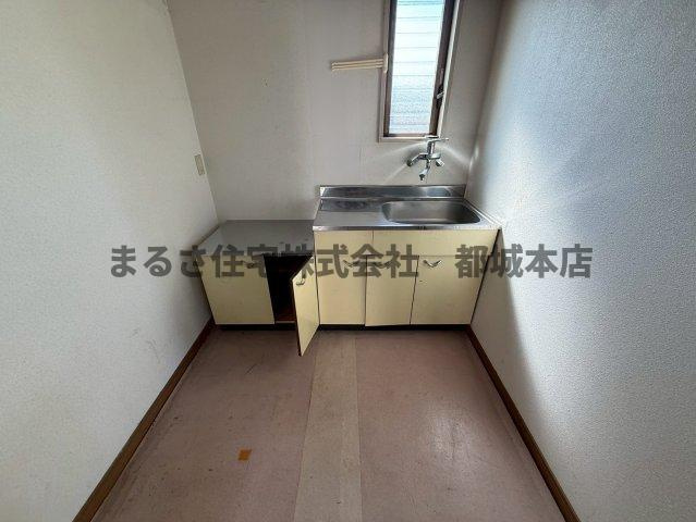 都城市高木町の店舗事務所