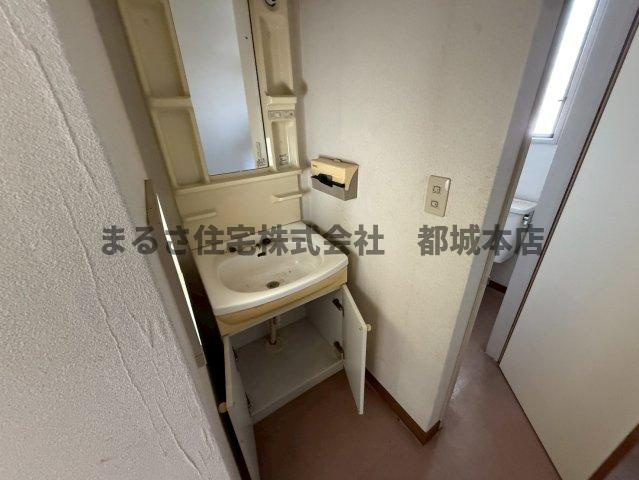 都城市高木町の店舗事務所
