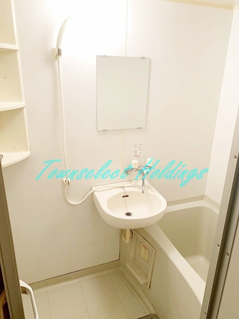 カーサ・ミーア文庫の浴室|洗面台付きバスルーム