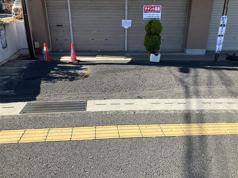 セレッサビルの駐車場