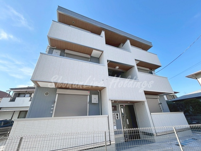 茅ヶ崎市十間坂１丁目のアパート