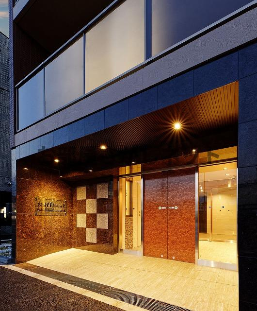 ラフィスタ横浜井土ヶ谷のエントランス