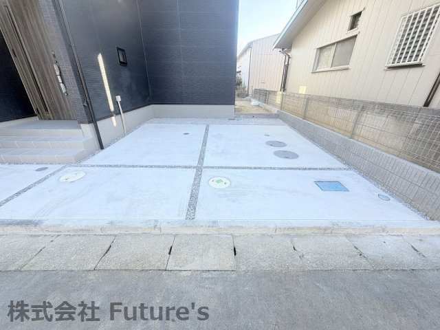三郷市後谷　新築戸建　全1棟の駐車場|カースペース並列2台駐車可能