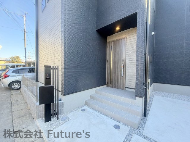 三郷市後谷　新築戸建　全1棟のエントランス|玄関アプローチ