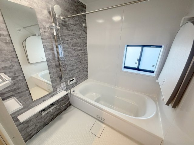 三郷市後谷　新築戸建　全1棟の浴室|追焚・浴室乾燥機が付いた快適な一坪バス