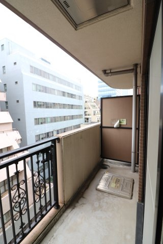 【バルコニー】