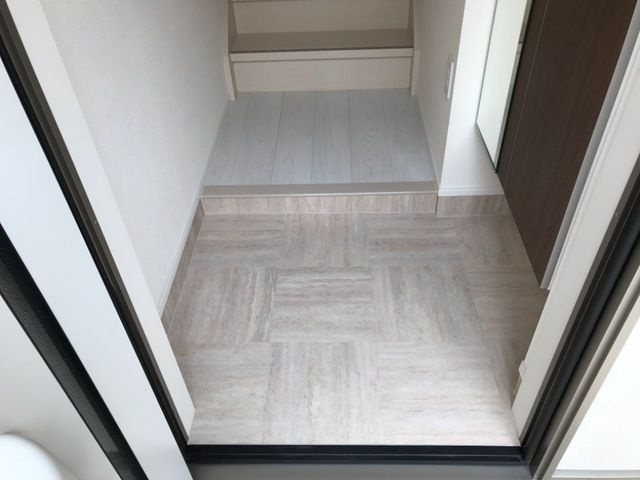 ラヴィエールの玄関