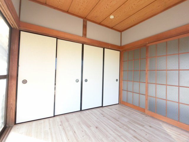 【寝室】
