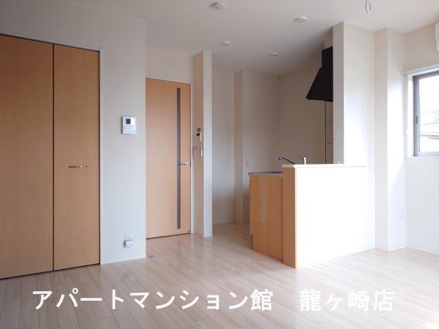 アリュール阿見の居間・リビング|※写真は201号室使用