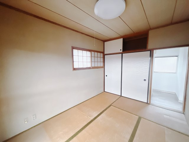 【中古戸建】高崎市吉井町南陽台1丁目の和室|■2階和室｜和室でしか味わえない畳ならではの香りや素材で和のやすらぎを感じてください♪休日はお子様とお昼寝するのにも最適です！