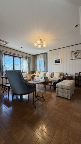 白金三光ヒルズの居間・リビング|おしゃれなリビングです