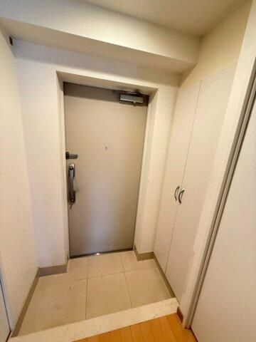 クレアシオン浅草Ⅱの玄関