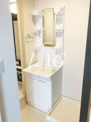 【洗面所】 | メゾンブラッシュ代々木上原 | 独立洗面台です。