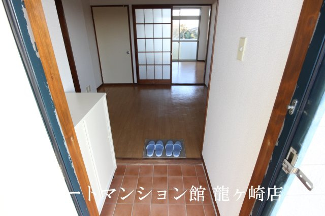 エルディム西Ａの玄関