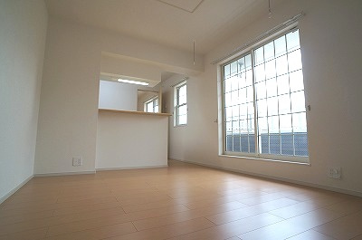 クレストＭ六番館の居間・リビング|居室・リビング