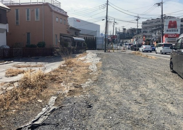 【外観】 | 物件の詳細については、現地を見てわかること以外に、役所や法務局などで調べないとわからないことがあります。そのため、現地に行く場合は、もしこの物件を買ったらどのような生活ができるかをイメージしましょう。