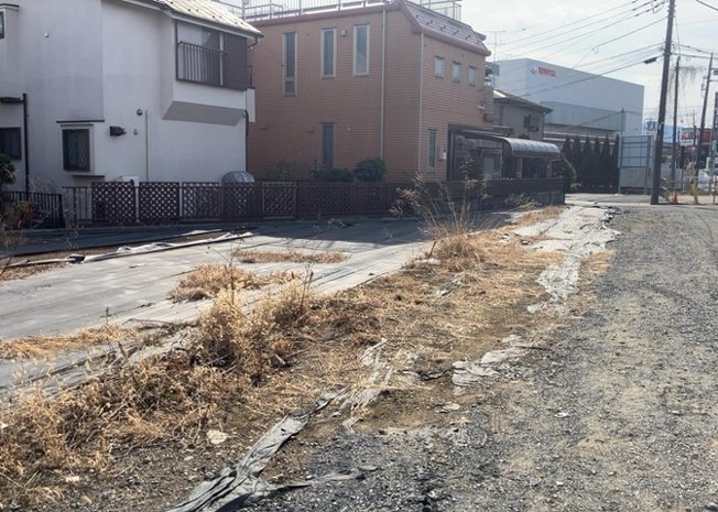 【外観】 | 土地購入を検討されている場合、境界杭がない状態で購入してしまうと境界確定測量をする必要があり、費用がかかります。購入の前に、売主、隣土地所有者立ち合いのもと境界を確定し境界杭を設置するのがベストです。