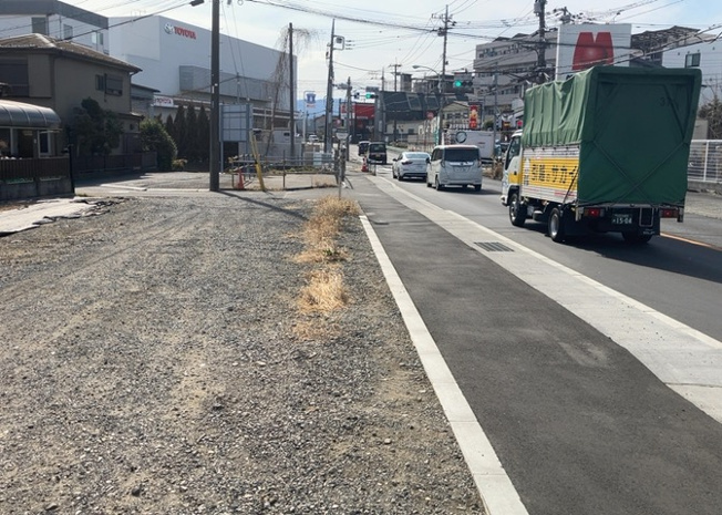 【外観】 | 家を建てる前提で土地を探している場合、地盤の丈夫さは譲れない条件の一つです。地盤が脆弱だと追加工事が必要となります。また、過去に地盤沈下や液状化現象を起こした土地は、できるだけ避けた方がいいでしょう。