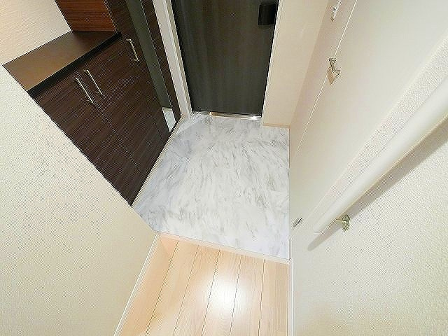シャーメゾン　オークルート奈良の玄関|きれいな玄関です