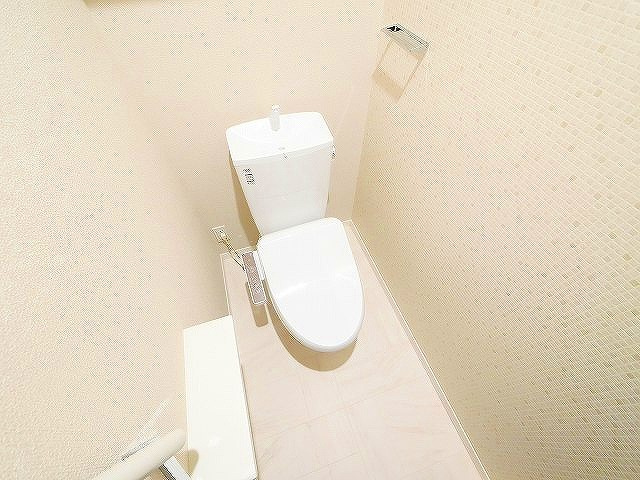 シャーメゾン　オークルート奈良のトイレ|清潔感のあるトイレです