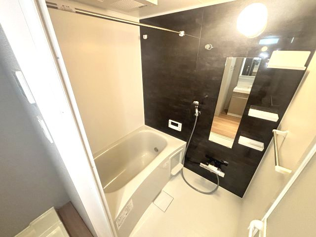 ZONNA神戸磯上通の浴室