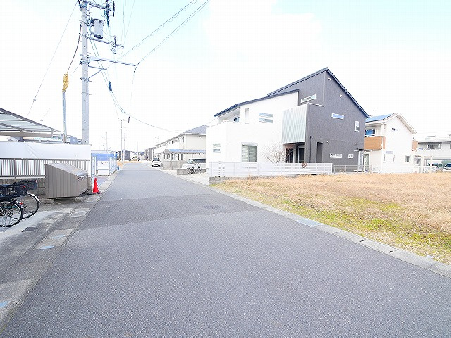 シャーメゾン　オークルートナラの周辺