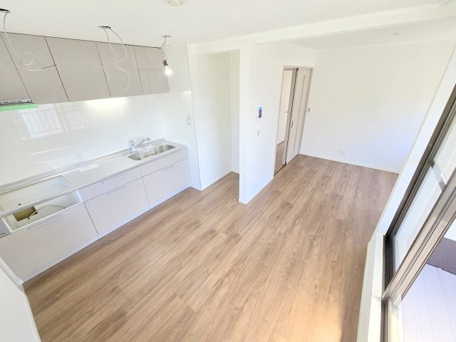 青梅市河辺町６丁目　再生中古住宅の居間・リビング