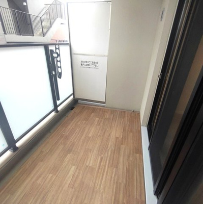 【バルコニー】 | クリオラベルヴィ呉服町 | 幅が広くクリーンな印象のバルコニー☆
大きなバルコニーは柔らかい風を運んできます…♪
洗濯物もたくさ