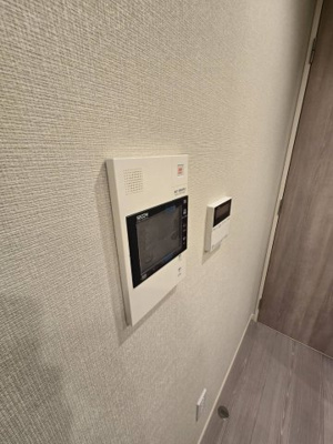 【防犯設備】 | クリオラベルヴィ呉服町 | テレビモニター付きインターホンなので安心ですね♪