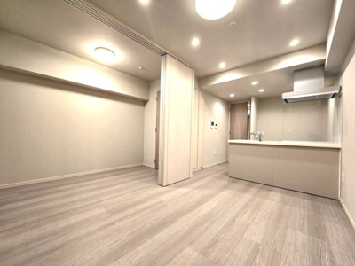 【居間・リビング】 | クリオラベルヴィ呉服町 | 
家具を配置しやすいリビング。
リビングは1番長く居るお部屋だから、使いやすいことが何より大切☆