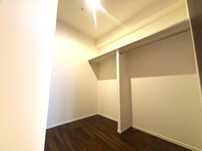 【収納】 | エンクレストベイサイド通り | ウォークインクローゼット付きです☆家電やお洋服が多い方も収納場所には困りません☆