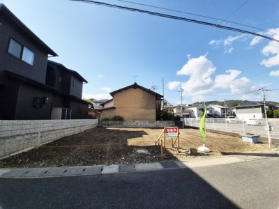 【外観】 | 山田出口町　建築条件無し売土地 | 間口　約11.8ｍ、お好きなプランで施工ください！