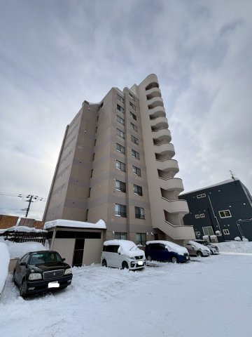 アルファグランデ北10条の外観