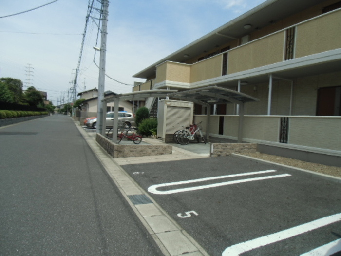 ラマージュおおたかの森の駐車場